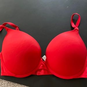Red t shirt bra with padding